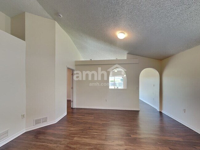 Foto del edificio - 3411 Talisman Dr