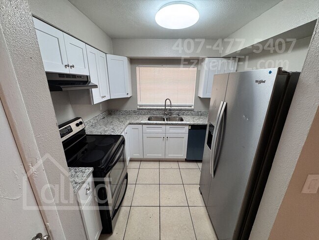 Foto del edificio - Spacious & Stylish 6BR Home with Modern Up...