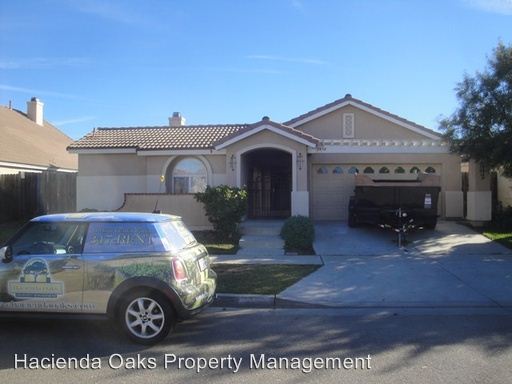 Foto principal - 2434 Bentley Ave
