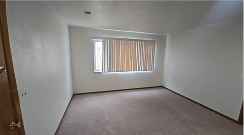 Building Photo - 115 Southview Dr