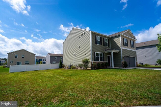 Building Photo - 65 N Marshview Terrace