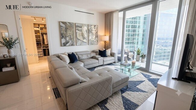 Foto del edificio - 300 Biscayne Blvd Way