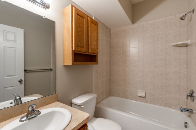 Foto del edificio - 45570 Evansway Dr