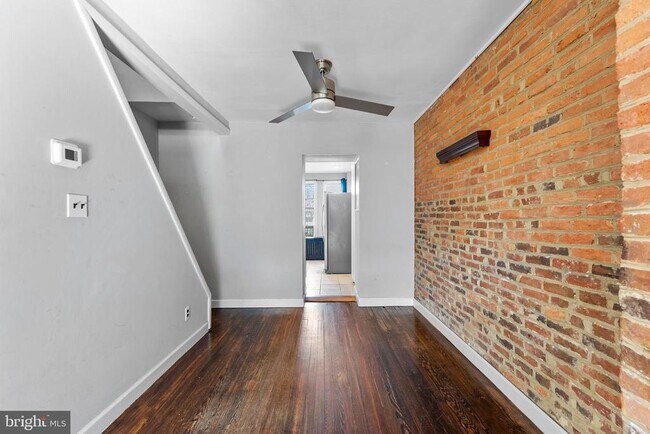 Foto del edificio - 130 E Randall St