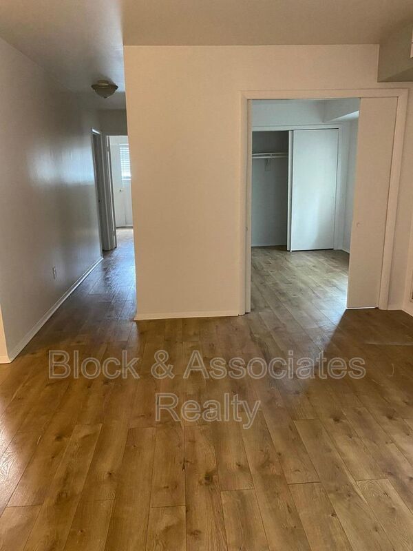 Foto del edificio - 1204 Schaub Dr