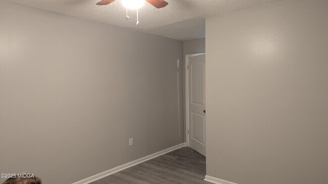 Building Photo - 3444 Mogul Rd