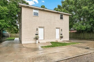 Building Photo - 817 Egania St