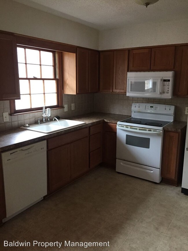 Building Photo - 3 br, 2 bath House - 5287 Silas Creek Parkway