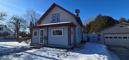 Building Photo - 2802 Forest Ave