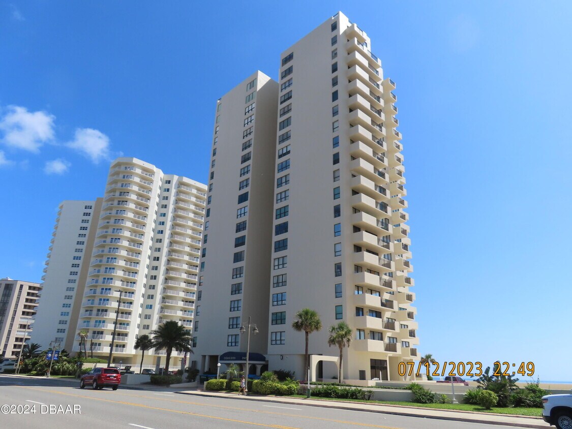 Primary Photo - 2947 S Atlantic Ave