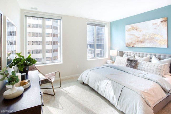Foto del edificio - 2 br, 2 bath Apartment - 1001 17th St 1804