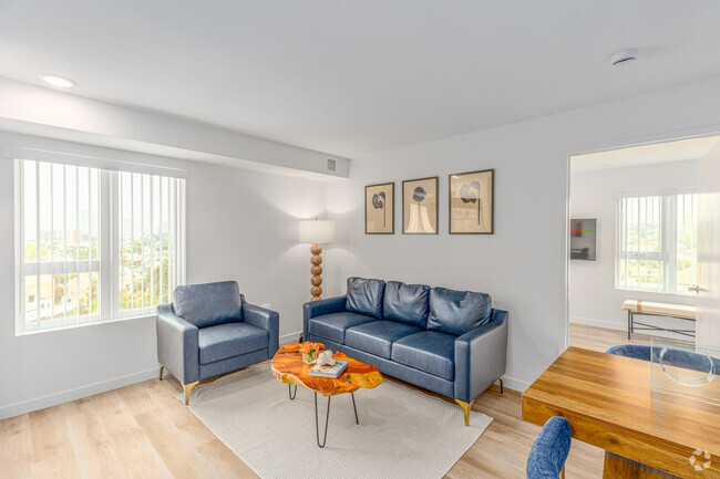 1BR, 1BA - 499SF - Living Room - 2551 Commercial St-F4OZ