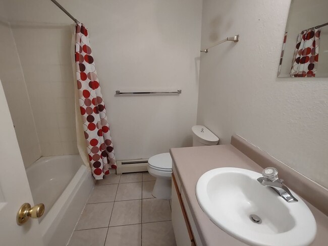 Building Photo - ALL PROSPECTIVE TENANTS MUST SUBMIT A $58 NON-REFUNDABLE APPLICATION FEE PER APPLICANT ONLINE AND...