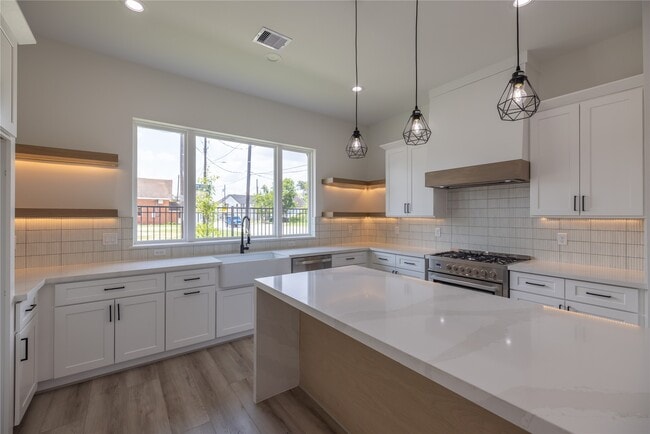 Building Photo - 1816 West St