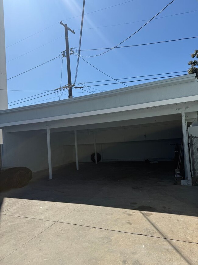 FOR RENT — COMPLETELY REMODELED Apartment - FOR RENT — COMPLETELY REMODELED Apartment