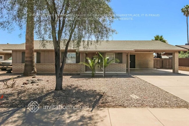 Building Photo - 1129 E Hampton Cir