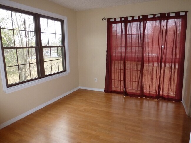 Building Photo - 16-8 Sacramento Ct