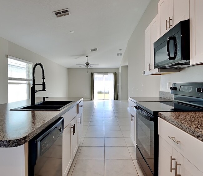 Foto del edificio - 14620 Dunrobin Dr