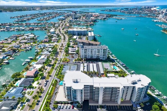 Foto del edificio - 670 Island Way