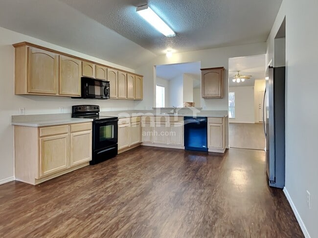 Building Photo - 2708 Emerald Ln