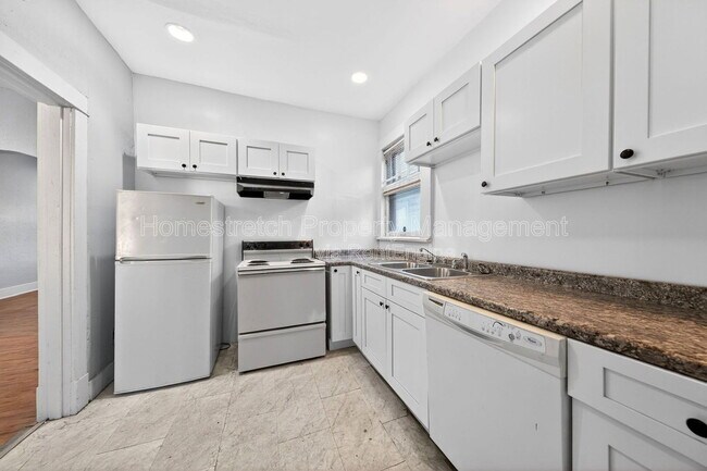 Foto del edificio - 4555 Ruskin Ave