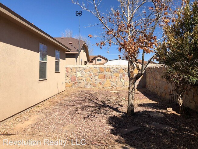 Building Photo - 3 br, 2 bath House - 7570 Sierra Bella Place