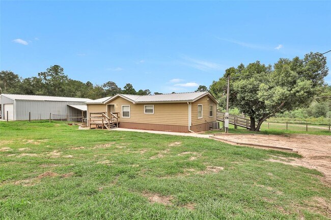 Building Photo - 15916 Grand Flower