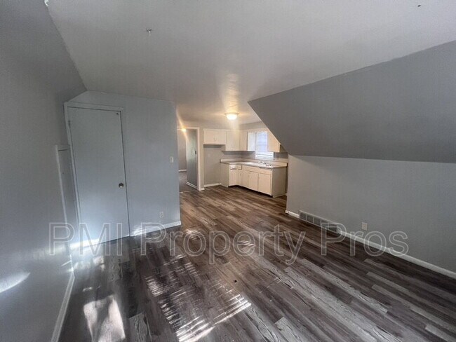 Foto del edificio - 4566 N 28th St