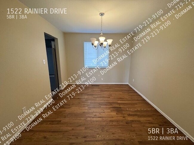 Building Photo - 1522 Rainier Dr