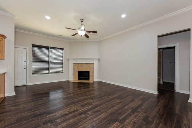 Foto del edificio - 1205 Northwood Ln