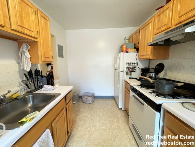 Building Photo - 20 Colborne Rd