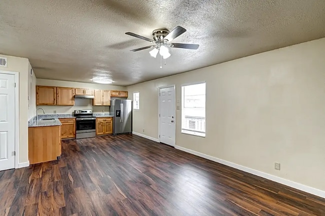 Foto del edificio - 120 Delmar St