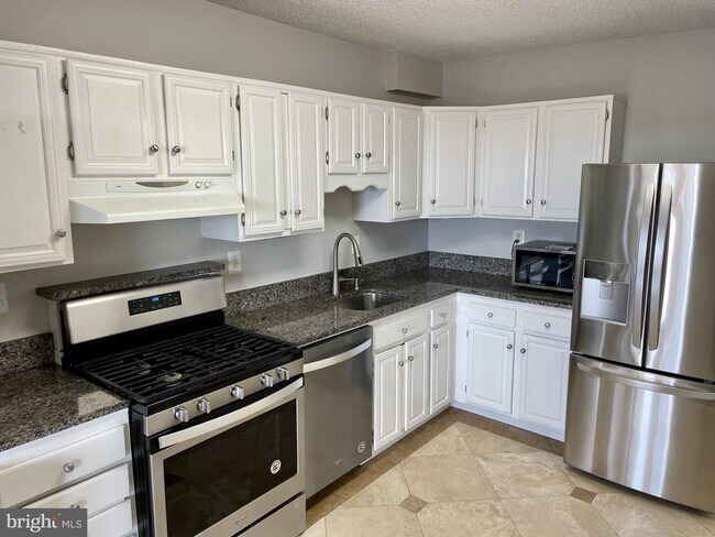 Building Photo - 3701 S George Mason Dr