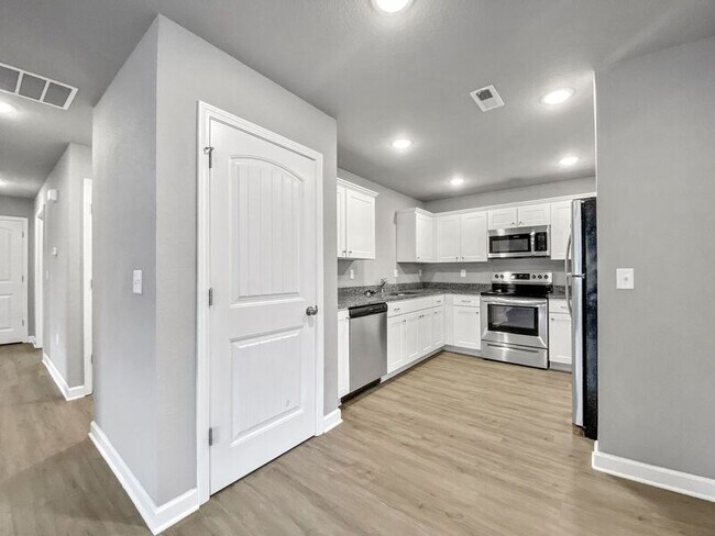 Foto del edificio - 8120 SW 1st St