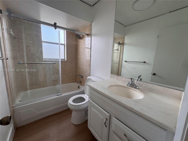 Foto del edificio - 1820 SW 81st Ave