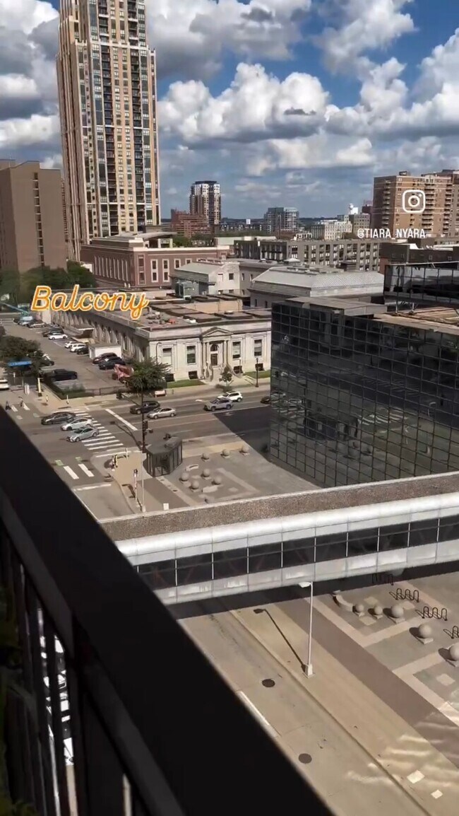 Foto del edificio - 121 Washington Ave S