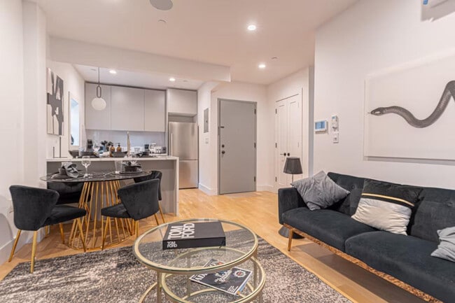 Building Photo - 1255 Decatur St