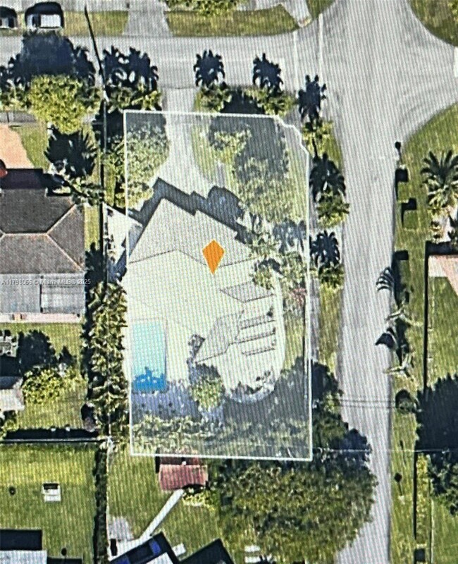 Building Photo - 6810 SW 51st St