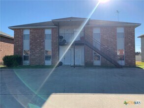 Building Photo - 5708 Greengate Dr