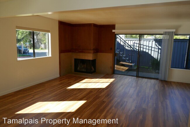 Foto del edificio - 3 br, 2.5 bath House - 73 Mitchell Drive