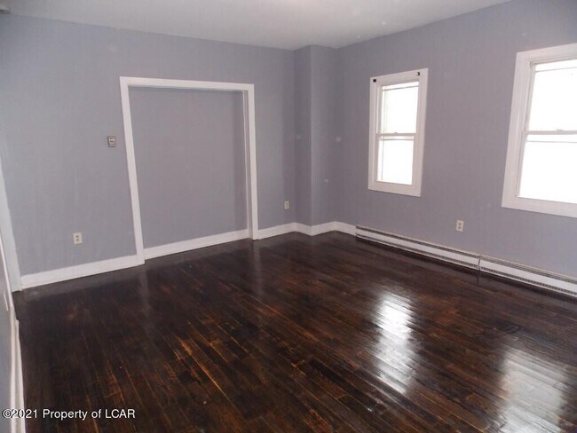 Foto del edificio - 182 George Ave