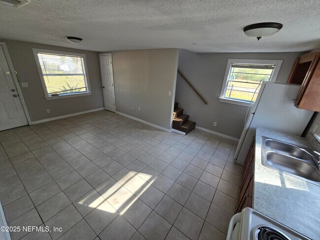 Building Photo - 5156 107th St