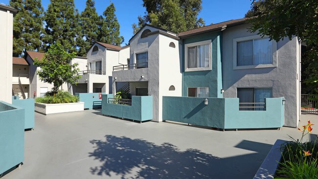 Avanti Apartments Anaheim Ca Apartments Com