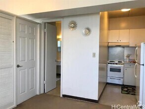 Building Photo - 1404 Kewalo St