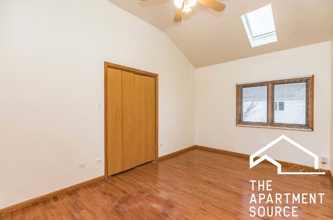 Foto del edificio - 2456 W Polk St