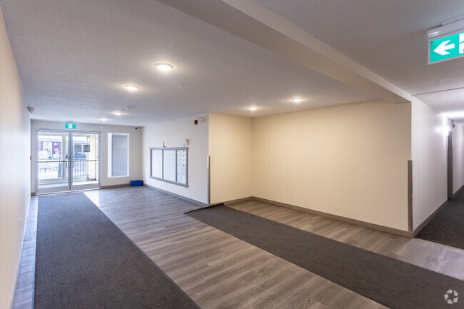 Lobby Photo - Maple Crest Place