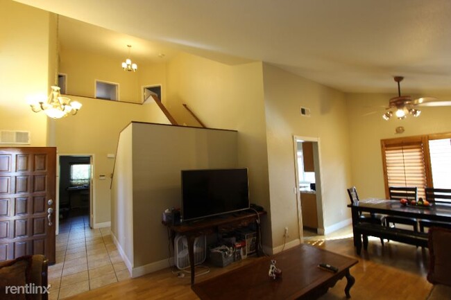 Building Photo - 4 br, 2.5 bath House - 2771 Fieldbrook Way