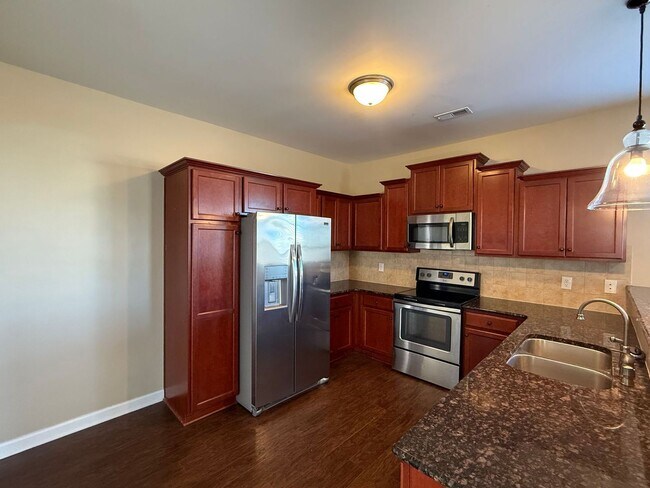 Foto del edificio - Beautiful 4 bedroom, 3.5 house