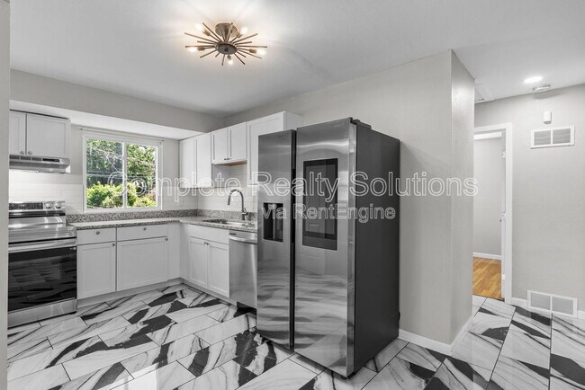 Building Photo - 10320 Durness Dr