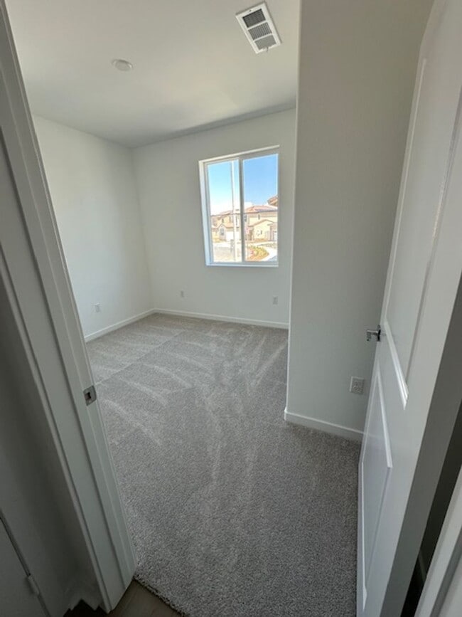 Building Photo - 31649 Cobalite Dr